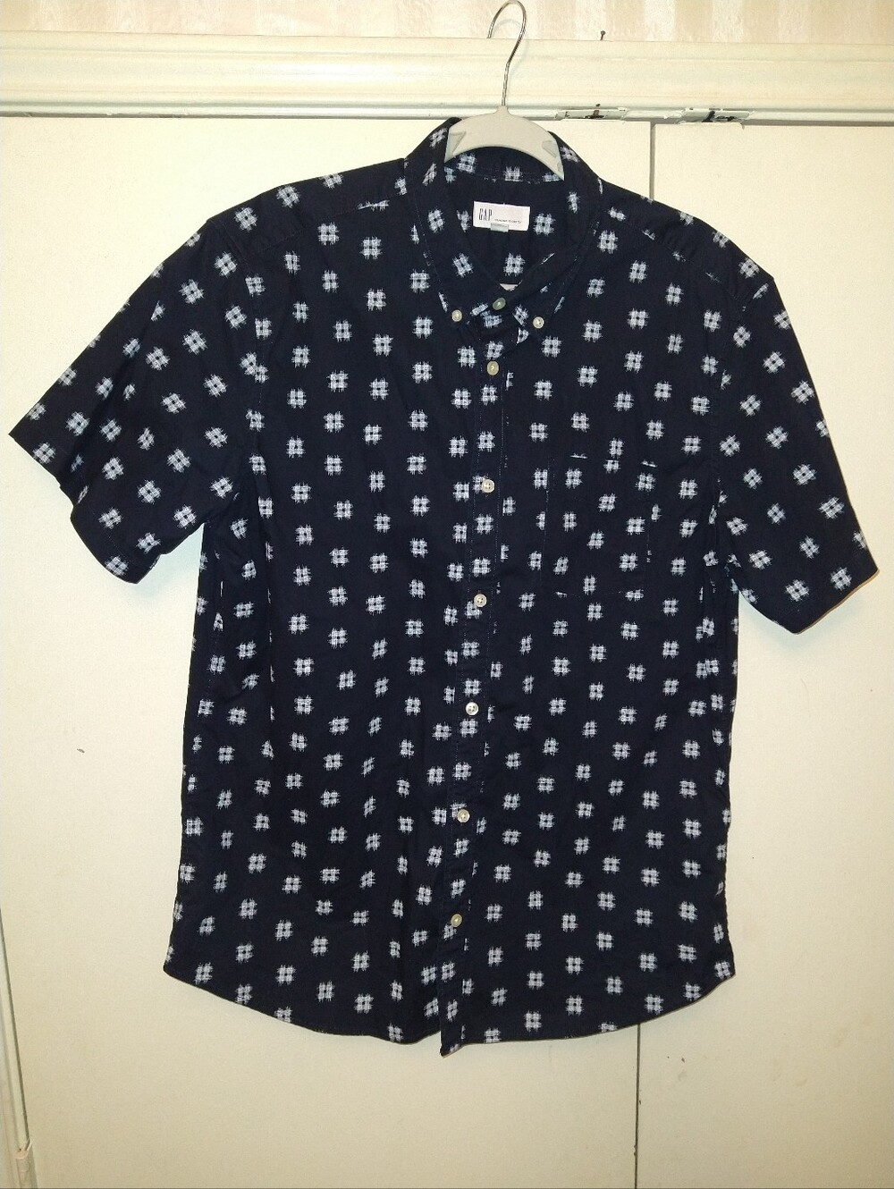 Gap Standard Fit Stretch Short Sleeve Button Down Shirt Men's sz Large.